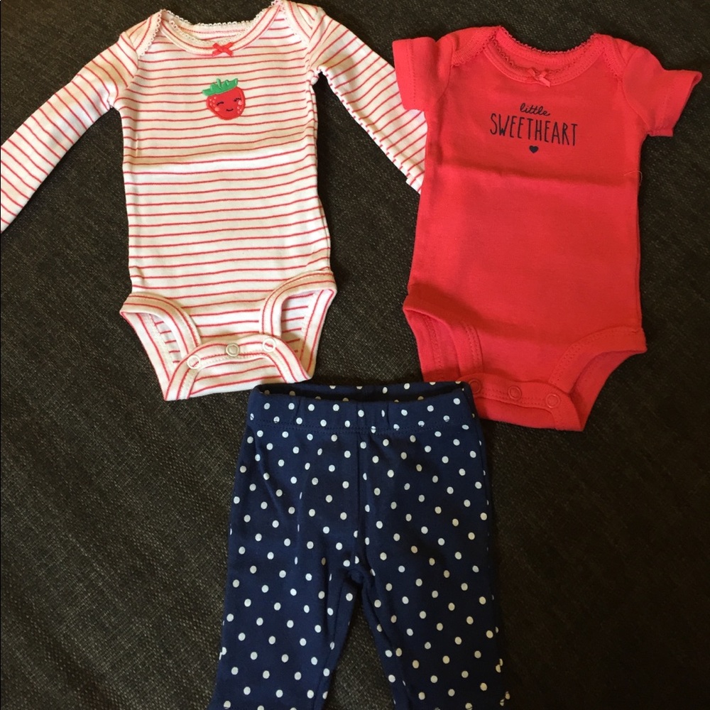 NWOT strawberry preemie bundle