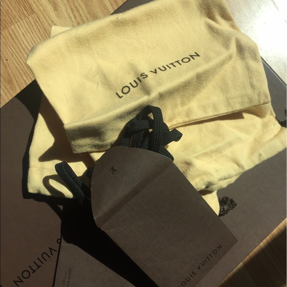 LV show men - Picture 2 of 4