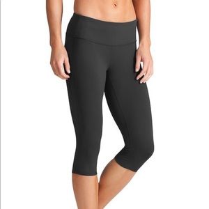 Athleta black six L chaturanga yoga knicker