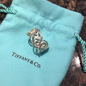 Tiffany *RARE* Paloma Picasso loving heart swirl.