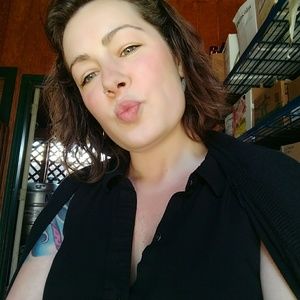 Meet your Posher, Shea