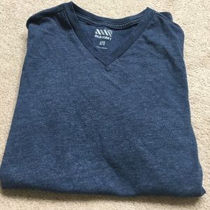 Boys Old Navy V Neck Tee Large