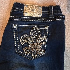 Miss Me Jeans Mid-Rise Easy Straight