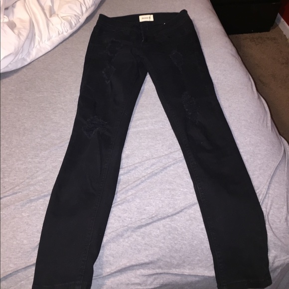 Black ripped jeans - Picture 1 of 3