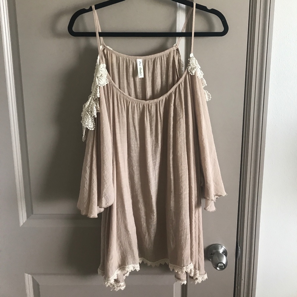 Off the shoulder lace trim shirt