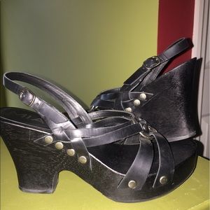 Vintage wood block heel sandal