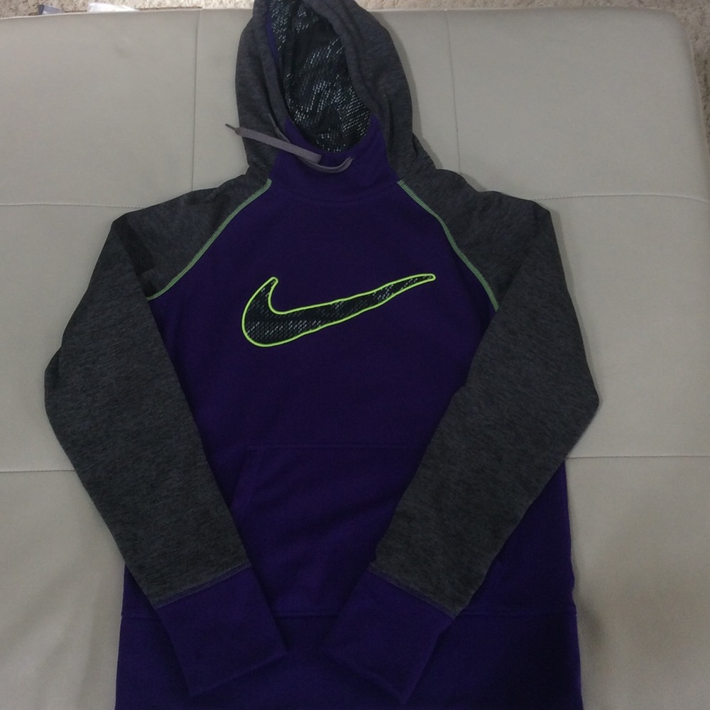 Nike women's hoodie medium