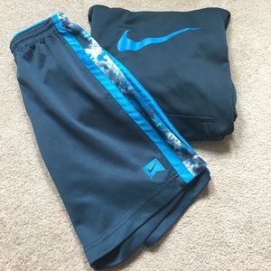 💰PRICE DROP💰Nike hoodie and shorts set s/m