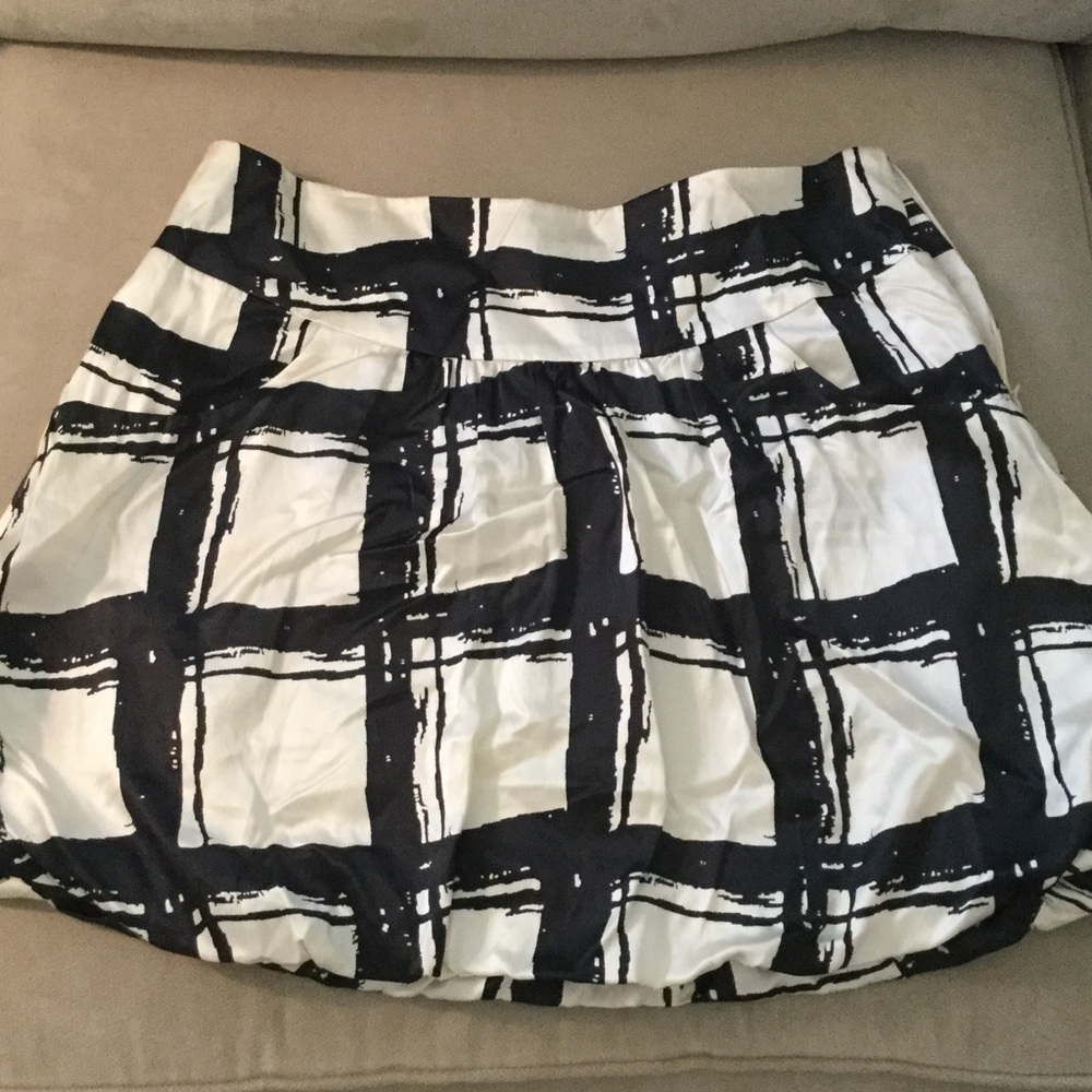 Bubble skirt with pockets