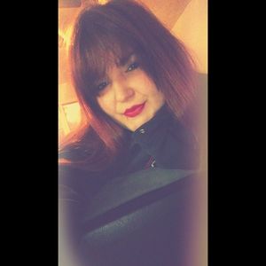 Meet your Posher, Bobbie