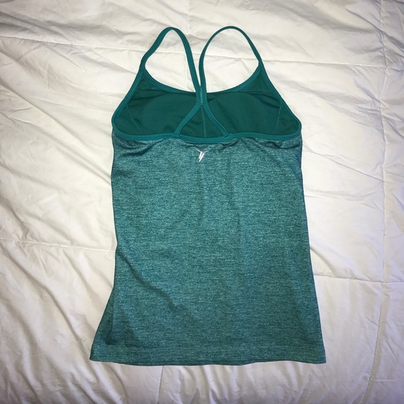 Active wear tank top - Picture 2 of 3