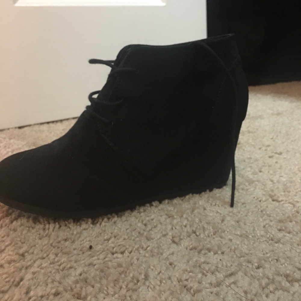 Black wedged booties