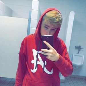 Meet your Posher, Nicholas