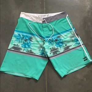 Mens billabong performance stretch board shorts