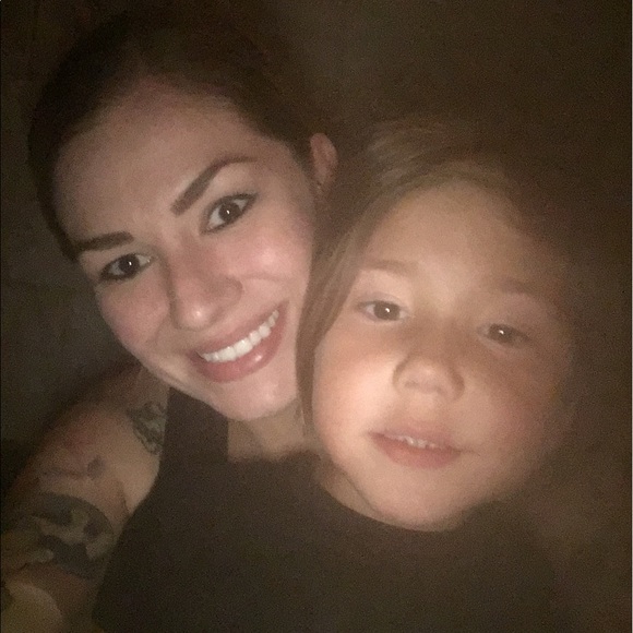 Jen⚡️ - Picture 4 of 5