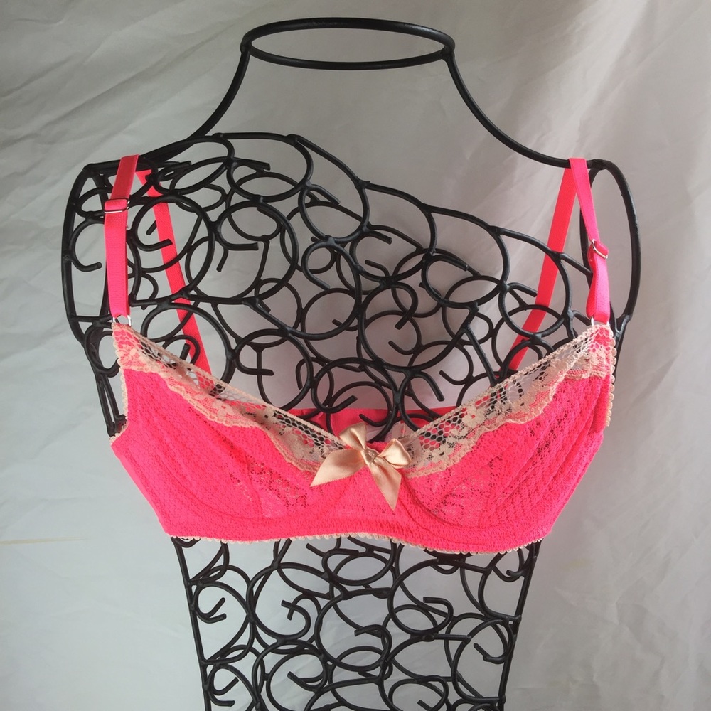 Victoria's Secret Very Sexy Unlined Demi 32B