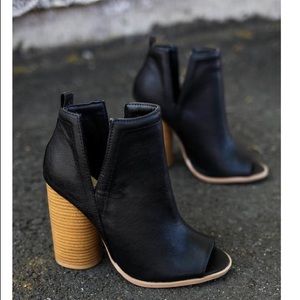 Duffy peep toe ankle boots