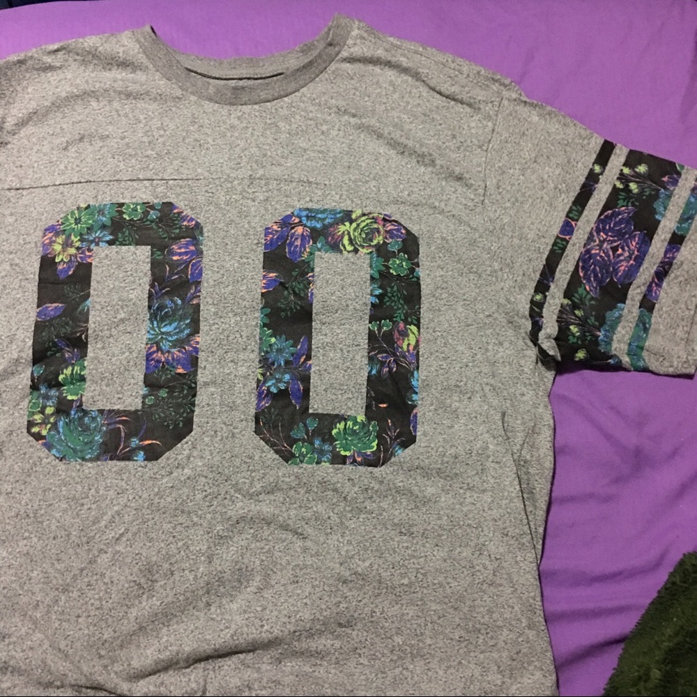 On The BYAS Tropical " 00 " Graphic Men's Tee