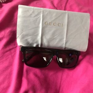 GUCCI SUNGLASSES