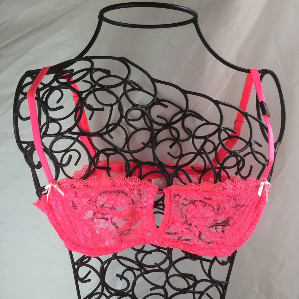 Victoria's Secret Very Sexy Unlined Lace 32B