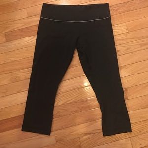 Lululemon Silverescent Wunder Unders, cropped