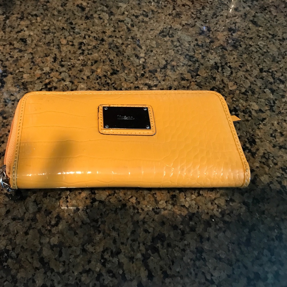 Liz & Co Wallet