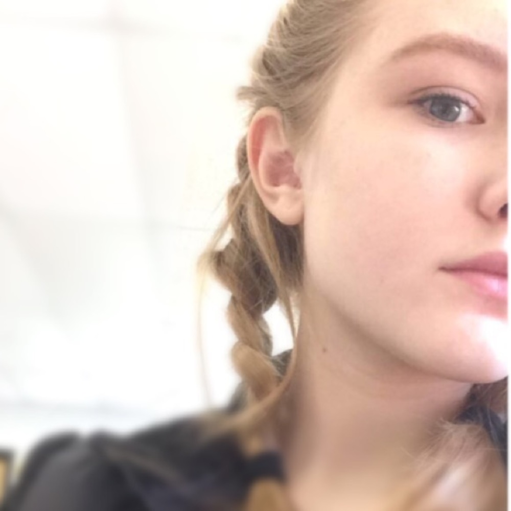 Meet your Posher, Danielle