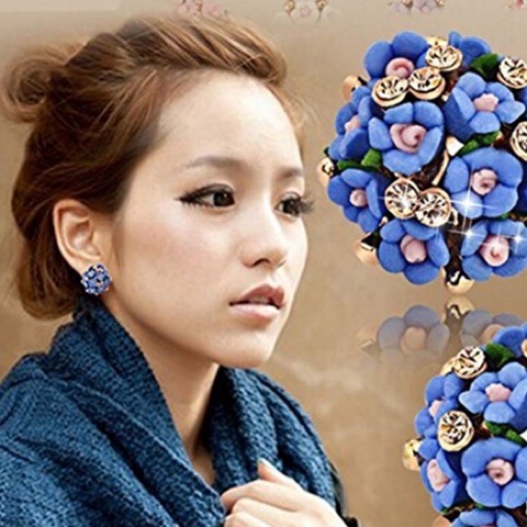 Blue Flower Earrings - Picture 2 of 2