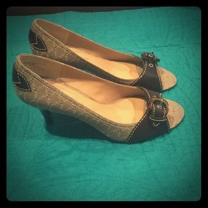 Original Etienne Aigner open toe shoes