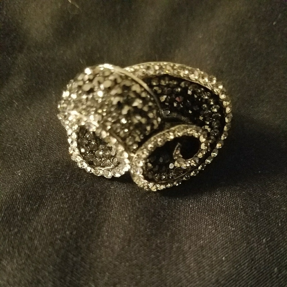 Fashion rhinestone ring