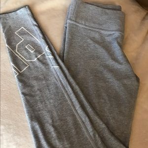 PINK yoga xs (+FREE TANK OF CHOICE)🎉