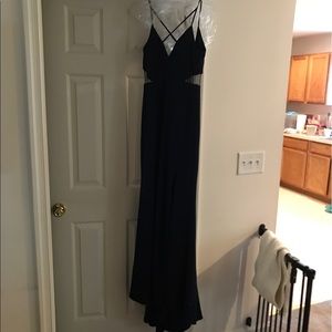 Gown / prom dress