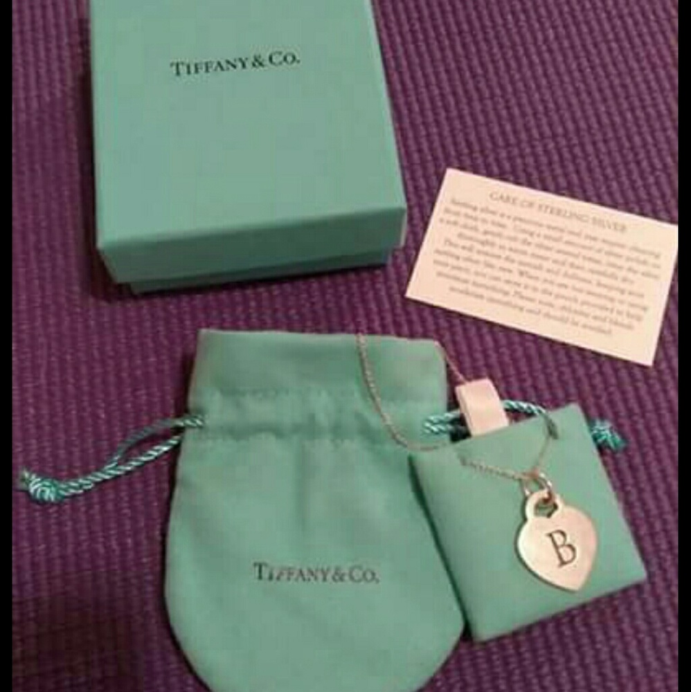 Tiffany & Co. Alphabet Necklace 'B'