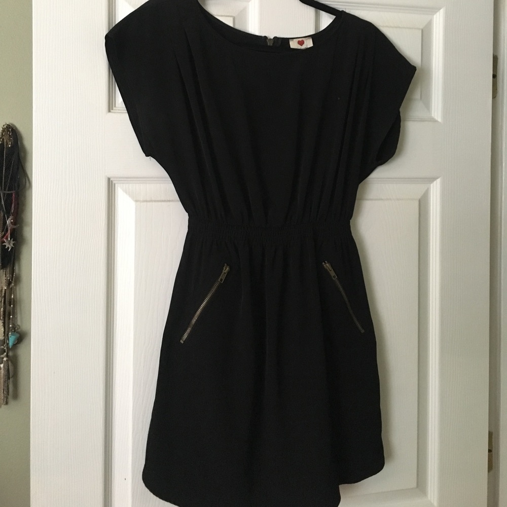 Cute black dress
