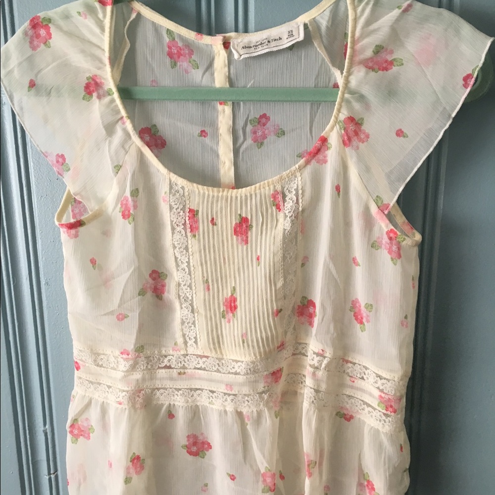 Size XS - Floral Blouse Top