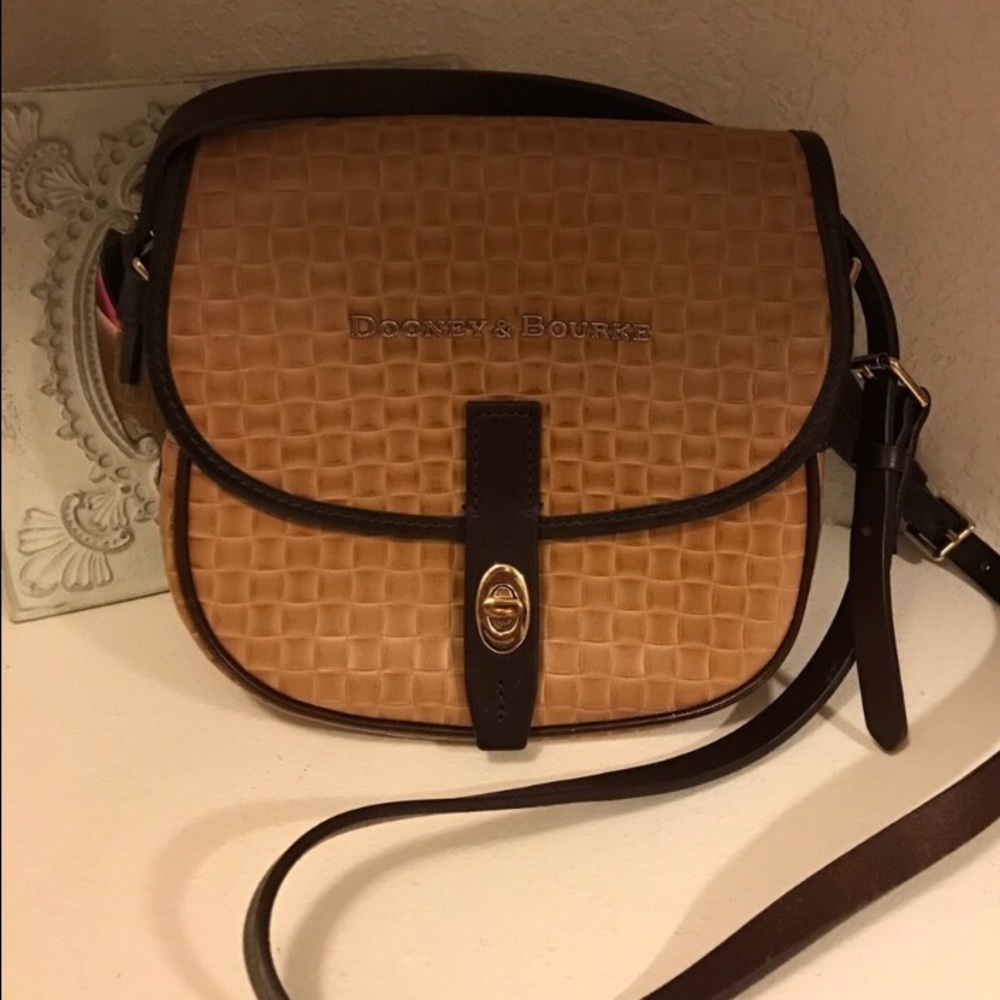 Dooney & Bourke crossbody bag