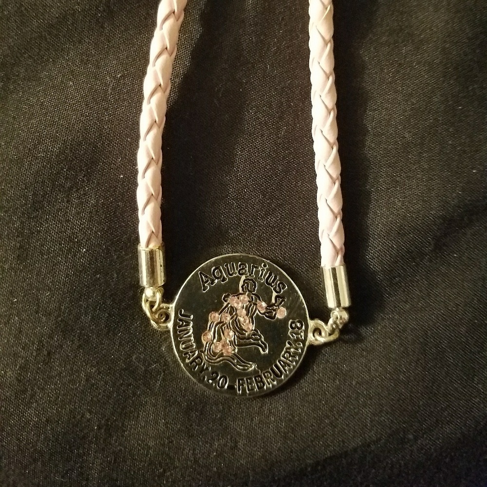 Aquaruis bracelet