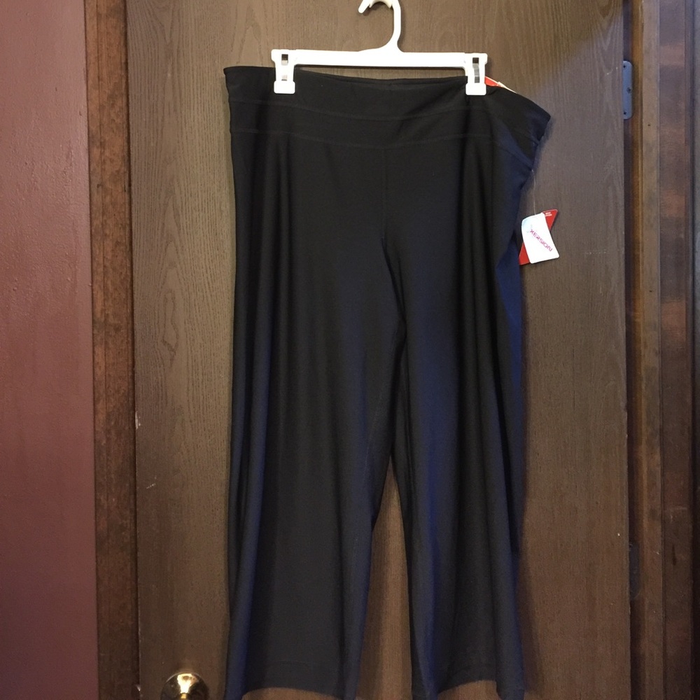 Cropped work out pants