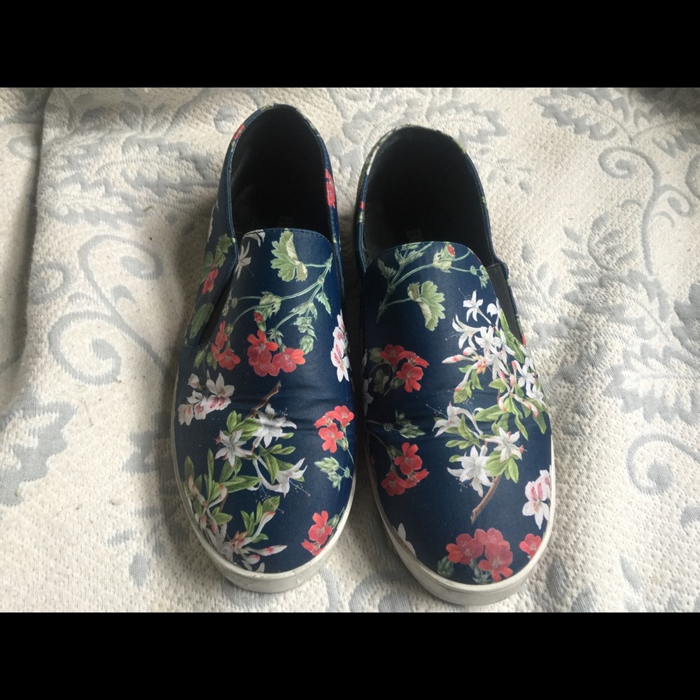 Gorgeous garden blackmilk navy flats