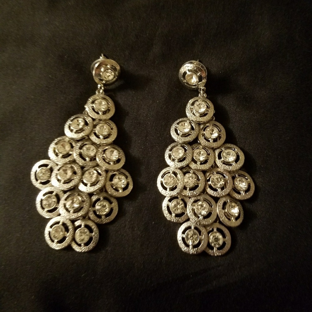 Silver rhinestone cascading earrings