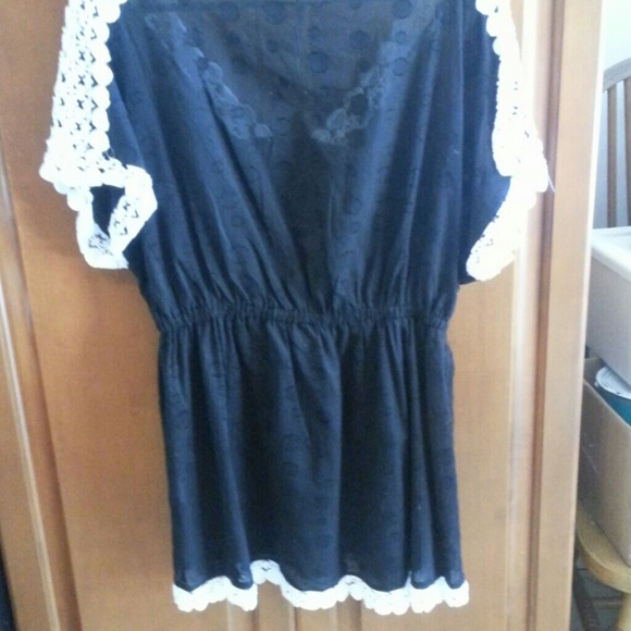 Tunic - Picture 6 of 7