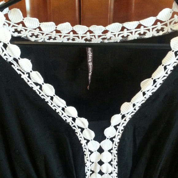 Tunic - Picture 7 of 7