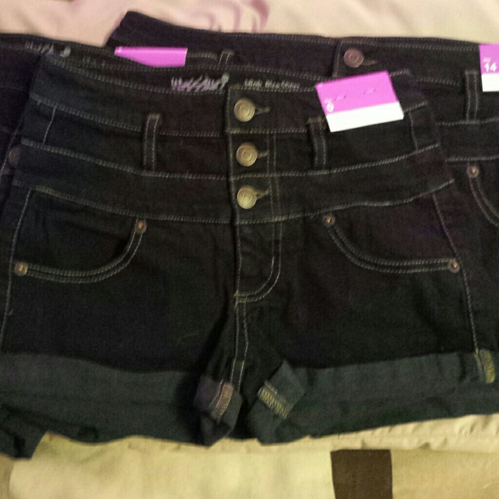 Massimo women's high rise shorts dark wash