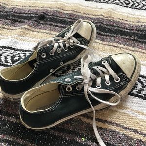 Black low top chucks