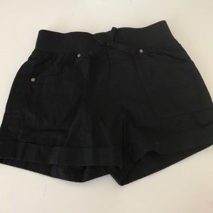 Cute black Arizona shorts size 6