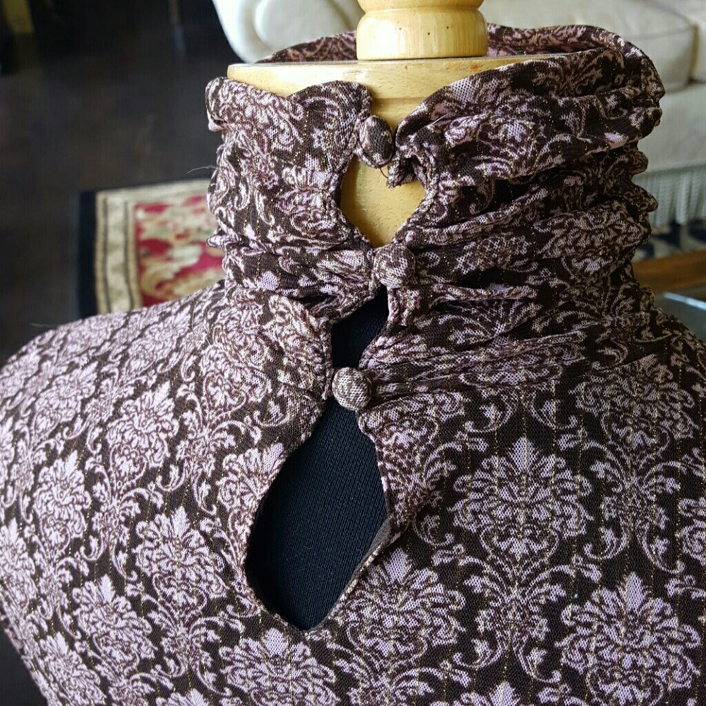 Turtle neck Blouse! - Picture 3 of 3