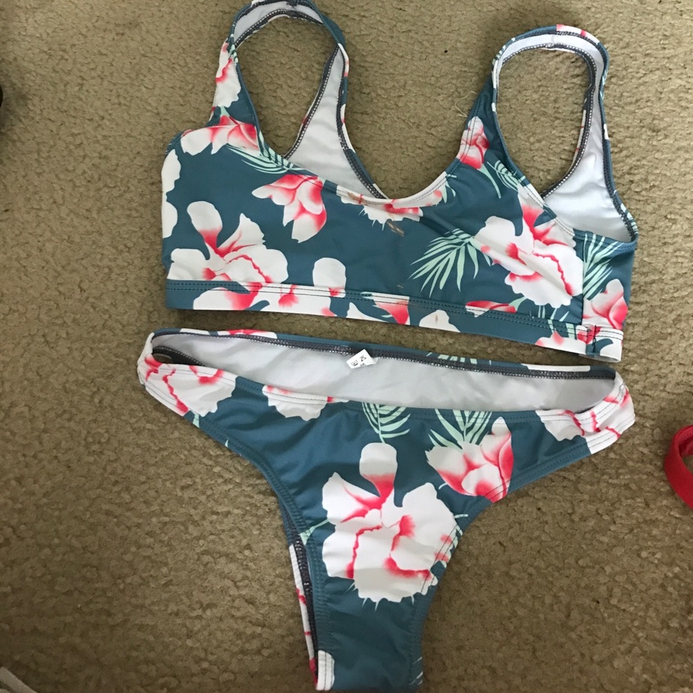 New, flower bathing suit