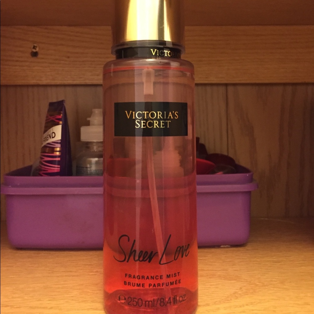 VS perfume