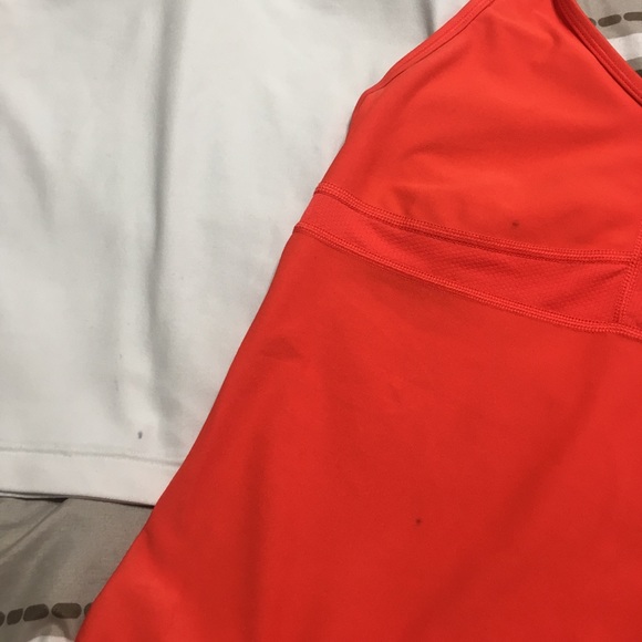 BUNDLE NIKE BUILDING BRA TOPS size M - Picture 4 of 4