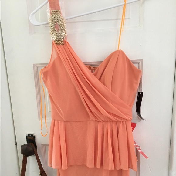 Dress - Picture 2 of 2